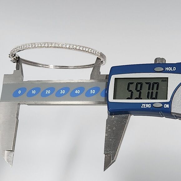 Elegant 14k White Gold Diamonds Bangle Bracelet - Picture 10 of 11